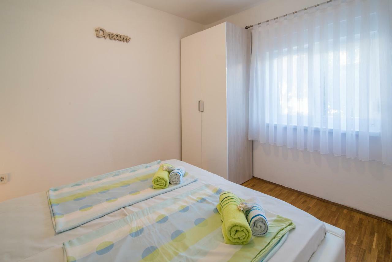 Apartments Braut Krk Krk Town Exterior foto